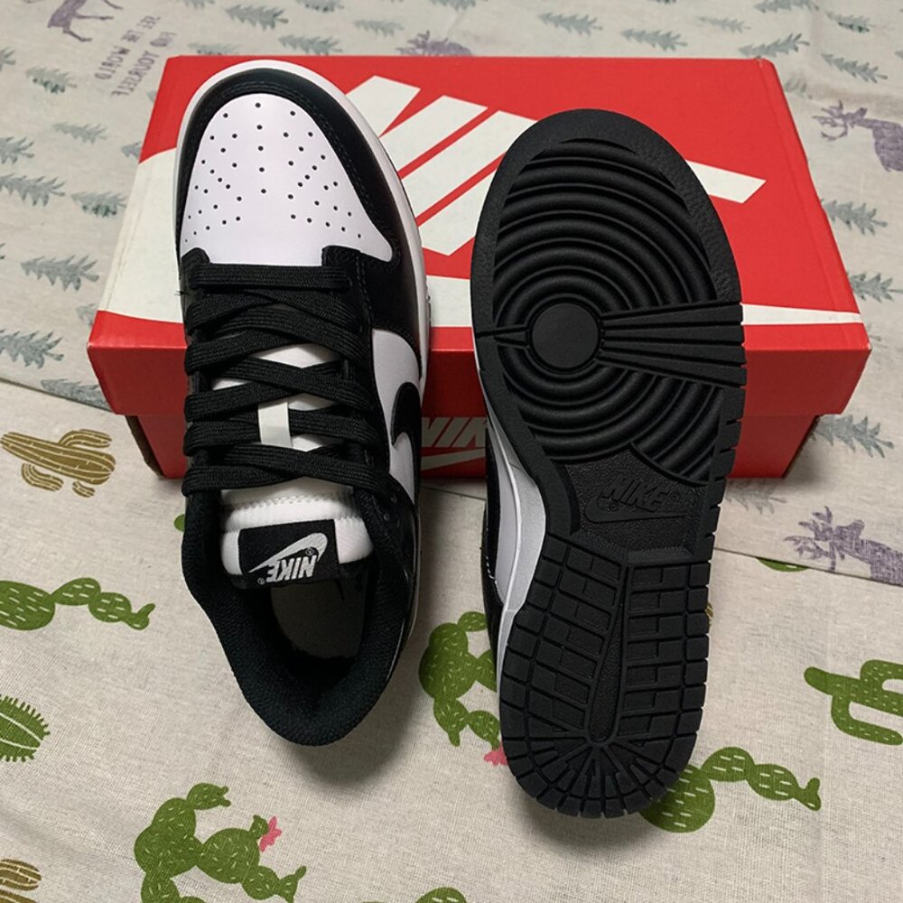 Nike Dunk Low Black Skateboard Sneakers - Picture 4 of 7